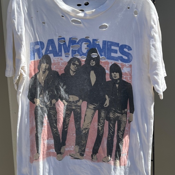 Daydreamer Ramones Distressed Tee - Picture 7 of 9